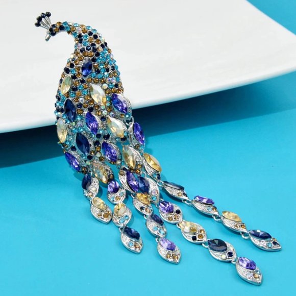 Gorgeous Large Peacock Crystal Brooch / Necklace Pendant - Picture 7 of 9